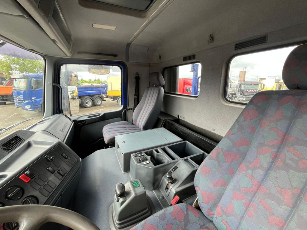 Kamion vetëshkarkues MERCEDES-BENZ Actros 1843 AK 2-Achs Allradkipper Meiller: foto 13