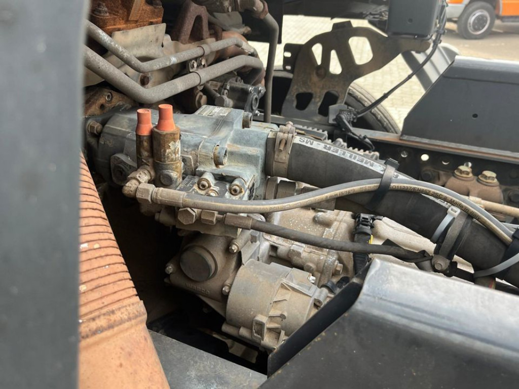 MERCEDES-BENZ Actros 2541 L6x2 Abrollkipper Meiller Schub Knick - Kamion vetëngarkues: foto 5 MERCEDES-BENZ Actros 2541 L6x2 Abrollkipper Meiller Schub Knick - Kamion vetëngarkues: foto 5