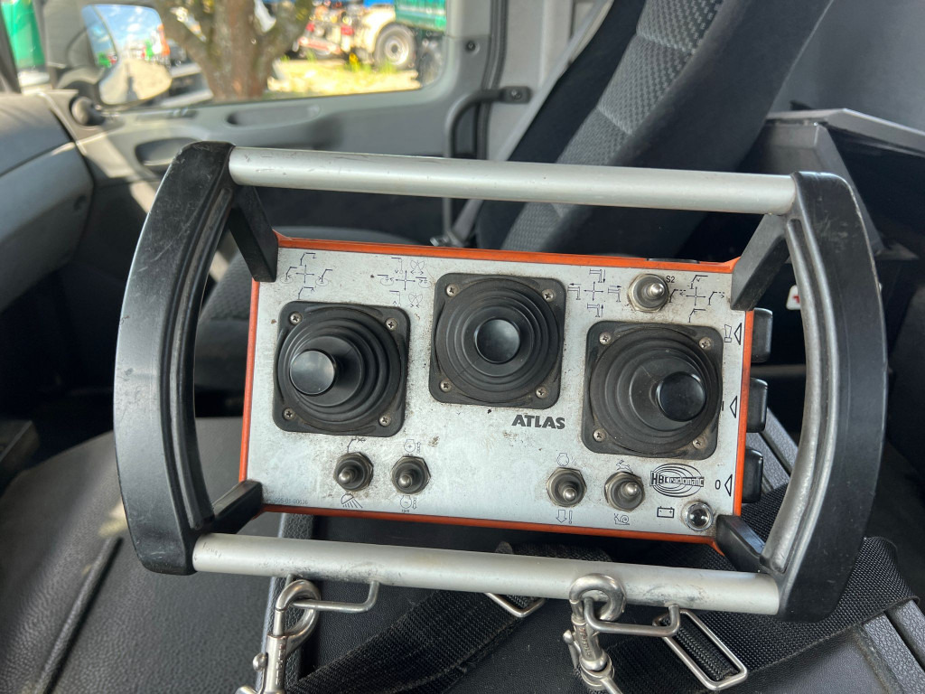 MERCEDES-BENZ Actros 2541 L6x2 Abrollkipper mit Kran Funk+Greiferst - Kamion vetëngarkues, Kamion me vinç: foto 2 MERCEDES-BENZ Actros 2541 L6x2 Abrollkipper mit Kran Funk+Greiferst - Kamion vetëngarkues, Kamion me vinç: foto 2