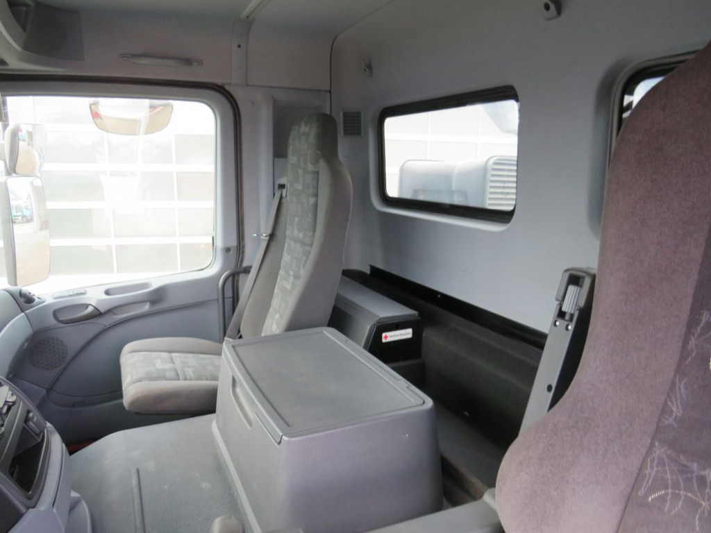 MERCEDES-BENZ Actros 4141 8x6 4 Achs Muldenkipper Kupplung, 1. Hand - Kamion vetëshkarkues: foto 4 MERCEDES-BENZ Actros 4141 8x6 4 Achs Muldenkipper Kupplung, 1. Hand - Kamion vetëshkarkues: foto 4