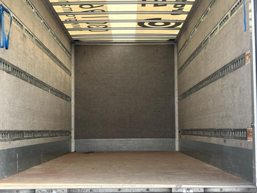 MERCEDES-BENZ Atego 818 L Möbelkoffer LBW Möbelkoffer gr.Fhs+Sitzreihe - Kamioncine me kontinier: foto 4 MERCEDES-BENZ Atego 818 L Möbelkoffer LBW Möbelkoffer gr.Fhs+Sitzreihe - Kamioncine me kontinier: foto 4