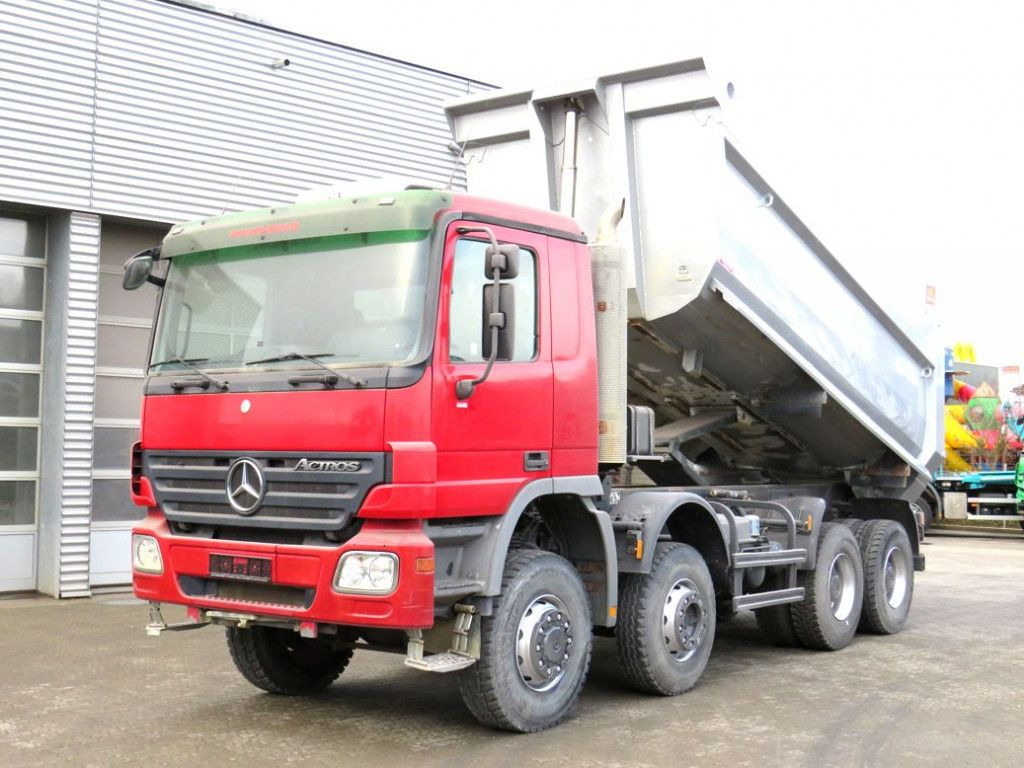 Mercedes-Benz Actros 4141 8x6 4 Achs Muldenkipper Kupplung, 1. - Kamion vetëshkarkues: foto 1 Mercedes-Benz Actros 4141 8x6 4 Achs Muldenkipper Kupplung, 1. - Kamion vetëshkarkues: foto 1