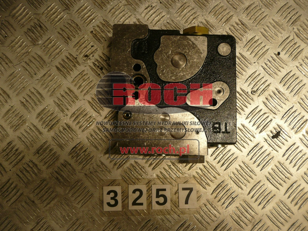 CASE KHJI340 47825320 275B180 47773175 - 1 SEKCYJNY - Valvula hidraulike: foto 1 CASE KHJI340 47825320 275B180 47773175 - 1 SEKCYJNY - Valvula hidraulike: foto 1