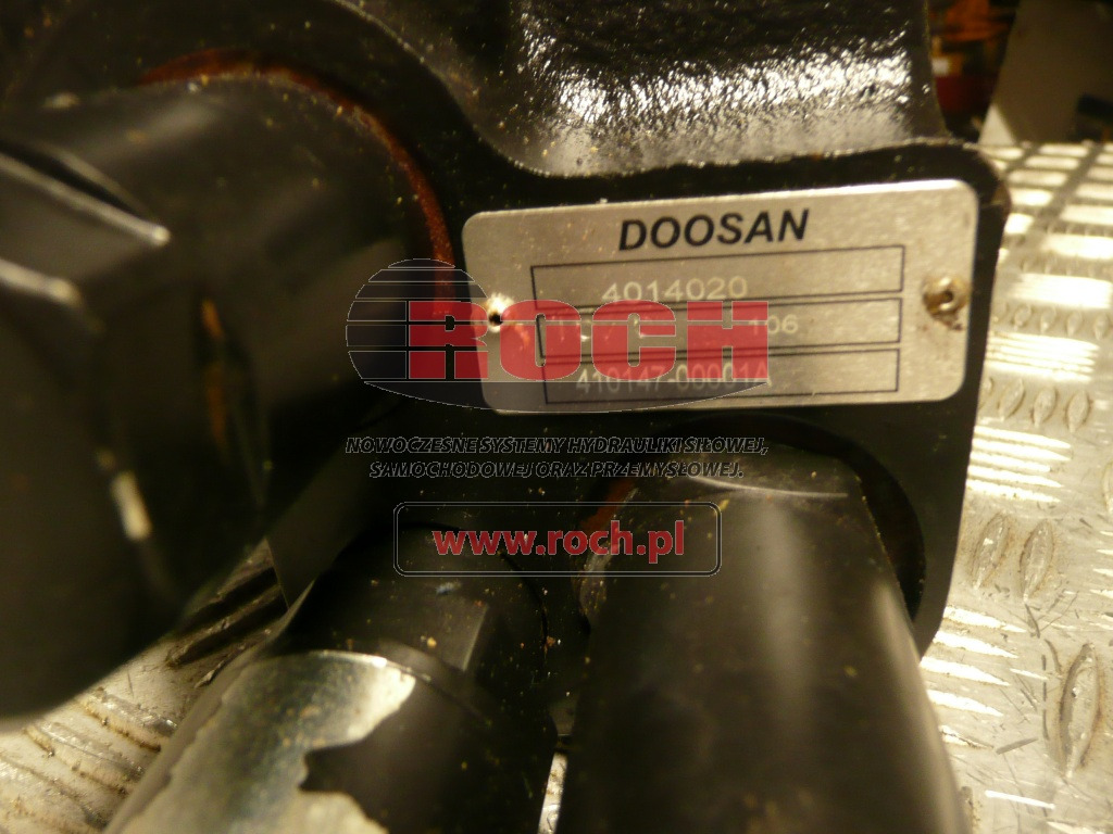DOOSAN 4014020 410147-00001A 3391962 - 1 SEKCYJNY + CEWKA + 3091667 24VDC 21OHM + ZAWÓR CIŚNIENIOWY - Valvula hidraulike: foto 1 DOOSAN 4014020 410147-00001A 3391962 - 1 SEKCYJNY + CEWKA + 3091667 24VDC 21OHM + ZAWÓR CIŚNIENIOWY - Valvula hidraulike: foto 1