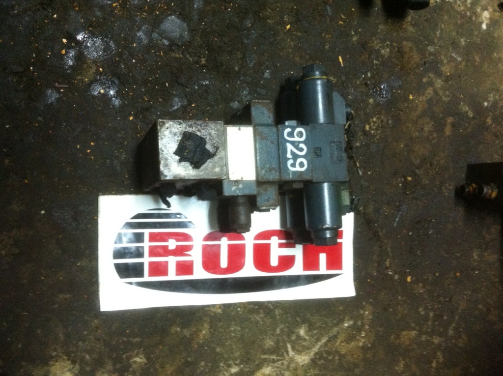 KAWASAKI ZDB6VP2-K30/100 + Z2S6-40 - 2 SEKCYJNY + 4WE6G-60L0/AG12NS + CEWKI - Valvula hidraulike për Makineri ndërtimi: foto 1 KAWASAKI ZDB6VP2-K30/100 + Z2S6-40 - 2 SEKCYJNY + 4WE6G-60L0/AG12NS + CEWKI - Valvula hidraulike për Makineri ndërtimi: foto 1