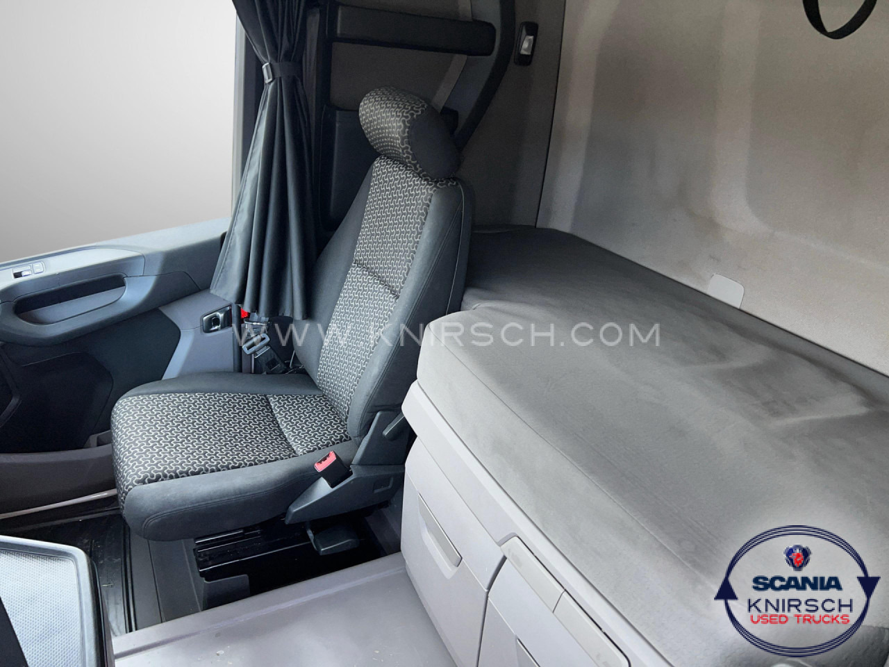 SCANIA R450A4X2NA PTO ADR FL - Gjysmë-kamion: foto 5 SCANIA R450A4X2NA PTO ADR FL - Gjysmë-kamion: foto 5