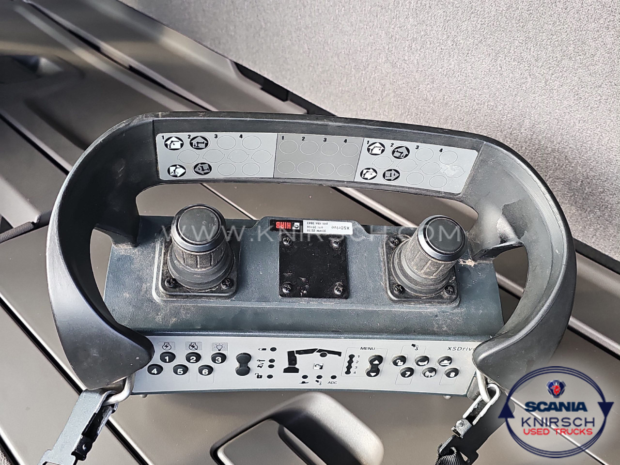 SCANIA G 320 B4x2NA 3-Seitenkipper Dautel mit Kran Hiab - Kamioncine vetëshkarkuese: foto 4 SCANIA G 320 B4x2NA 3-Seitenkipper Dautel mit Kran Hiab - Kamioncine vetëshkarkuese: foto 4