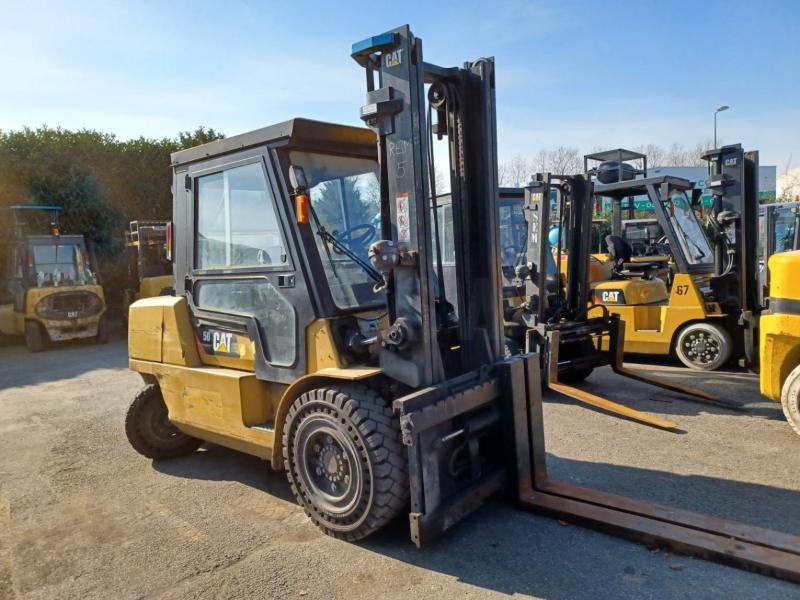 Caterpillar DP50K2 - Pirun më naftë: foto 1 Caterpillar DP50K2 - Pirun më naftë: foto 1