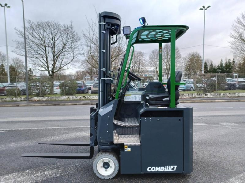Combilift CBE3000 - Pirun ritërheqës me 4 rrugë: foto 5 Combilift CBE3000 - Pirun ritërheqës me 4 rrugë: foto 5