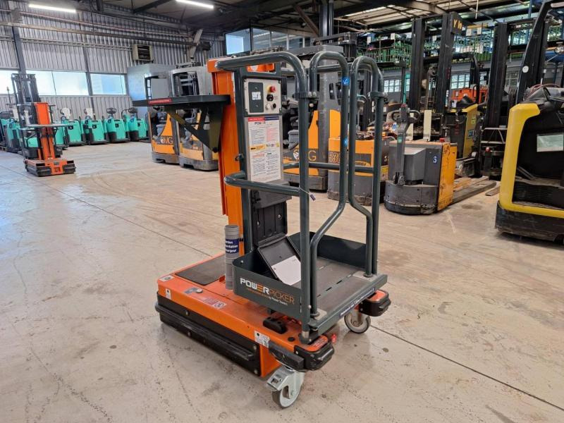 JLG POWER PICKER - Ngritës me direk vertikal: foto 1 JLG POWER PICKER - Ngritës me direk vertikal: foto 1