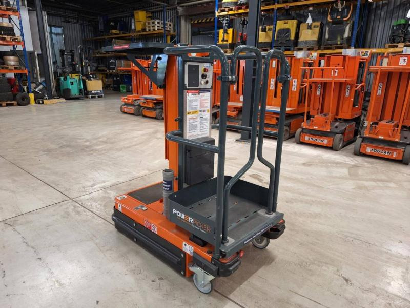 JLG POWER PICKER - Ngritës me direk vertikal: foto 1 JLG POWER PICKER - Ngritës me direk vertikal: foto 1