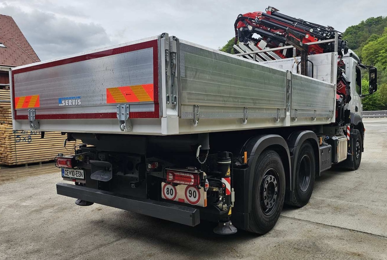 MERCEDES-BENZ Hiab Palfinger Fassi F545-6 JIB-6 - Kamion vetëshkarkues: foto 2 MERCEDES-BENZ Hiab Palfinger Fassi F545-6 JIB-6 - Kamion vetëshkarkues: foto 2