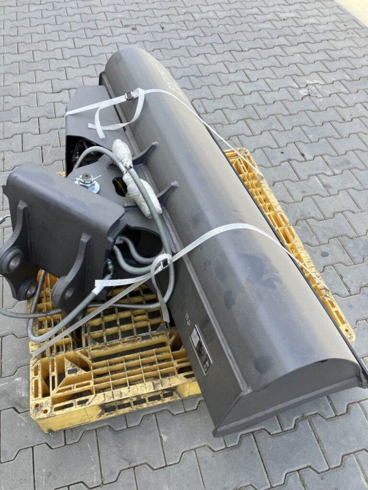 Volvo Böschungslöffel schwenkbar - Festanbau - Fadromë me shkarkim nga prapa: foto 1 Volvo Böschungslöffel schwenkbar - Festanbau - Fadromë me shkarkim nga prapa: foto 1