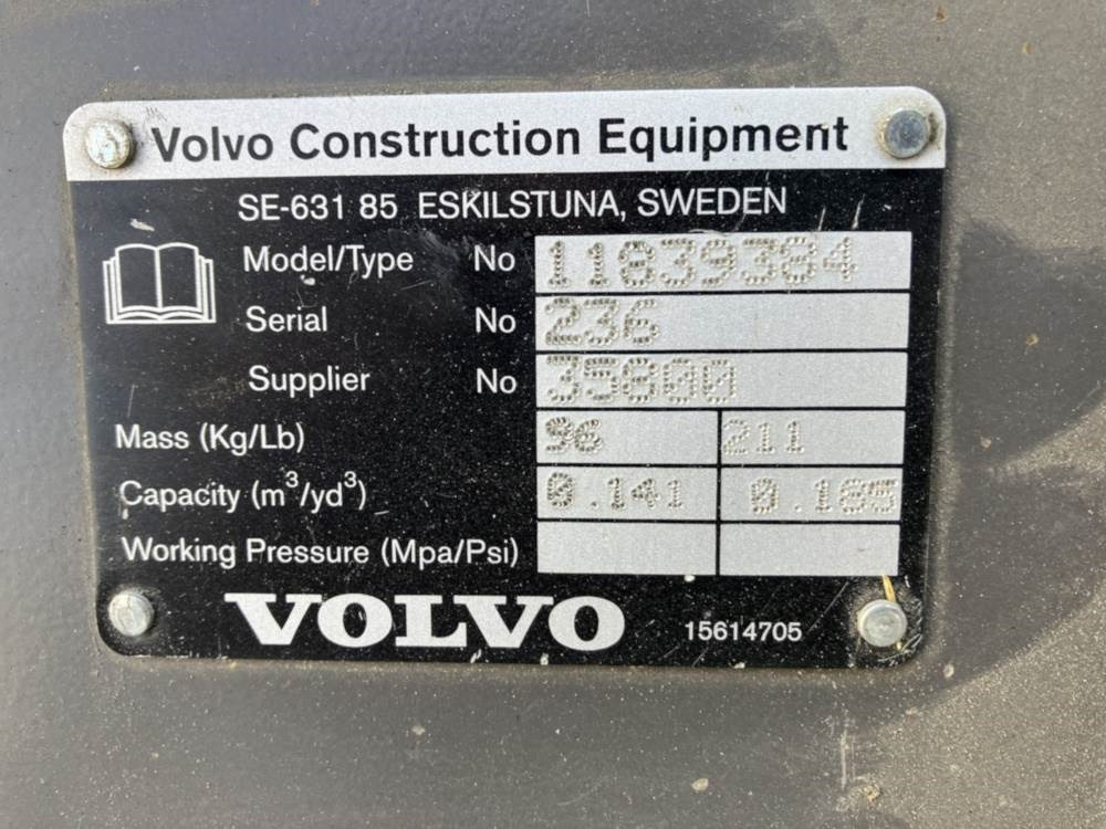 Volvo Böschungslöffel starr - Festanbau - Fadromë me shkarkim nga prapa: foto 4 Volvo Böschungslöffel starr - Festanbau - Fadromë me shkarkim nga prapa: foto 4