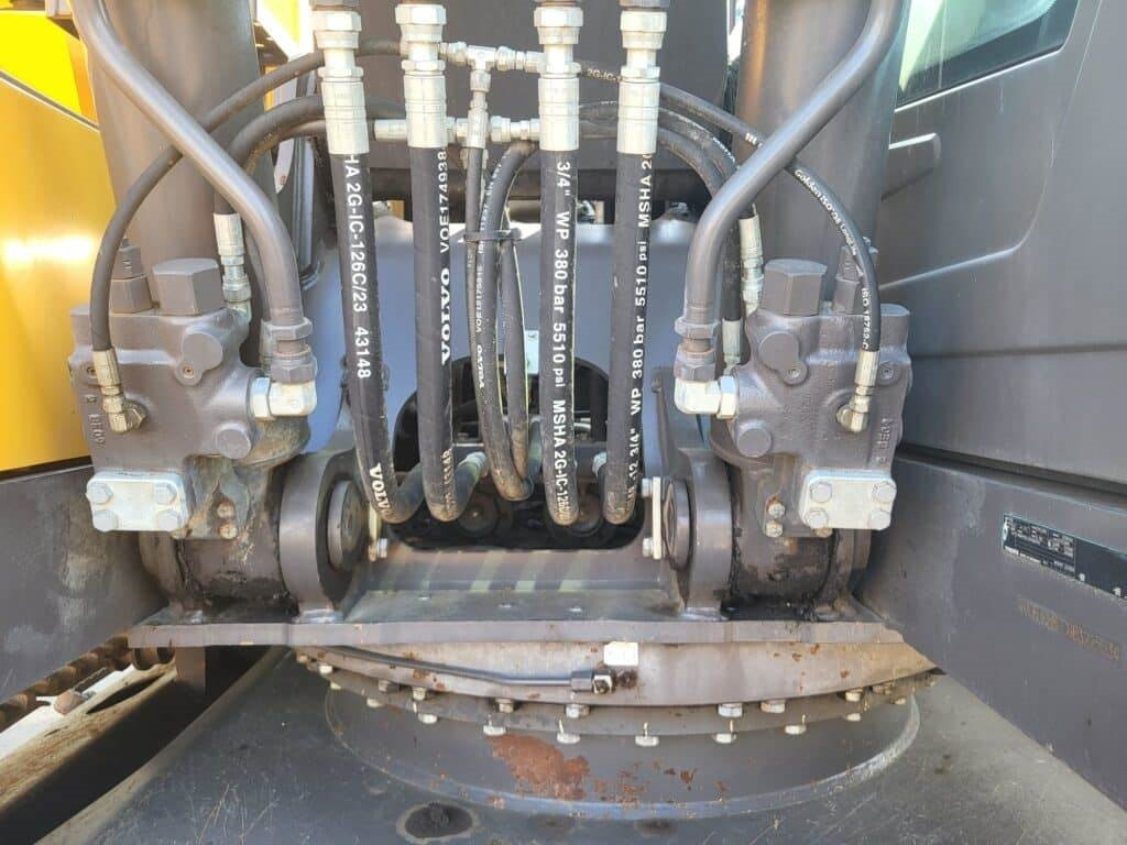 Volvo EC220EL - Ekskavator me zinxhirë: foto 5 Volvo EC220EL - Ekskavator me zinxhirë: foto 5