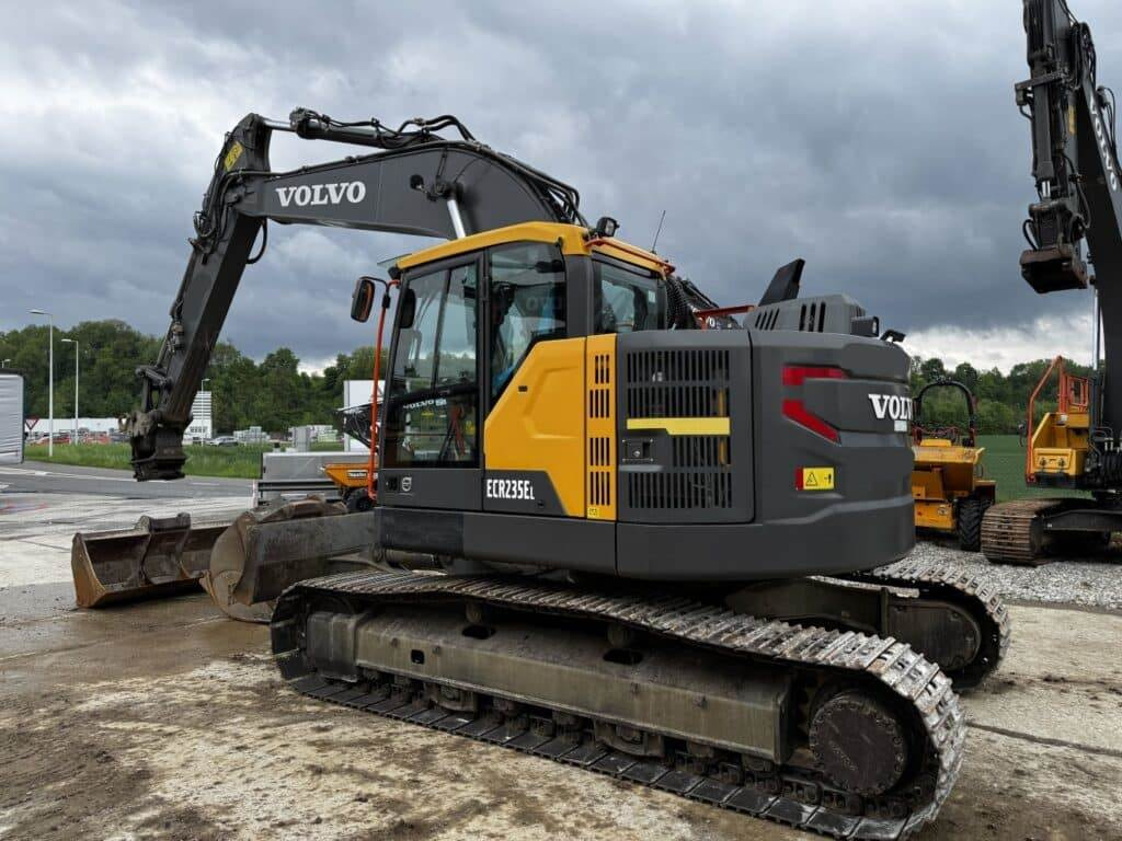 Volvo ECR235EL - Ekskavator me zinxhirë: foto 3 Volvo ECR235EL - Ekskavator me zinxhirë: foto 3