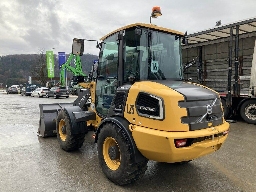 Volvo JL25H Electric - Mini fadrom: foto 3 Volvo JL25H Electric - Mini fadrom: foto 3