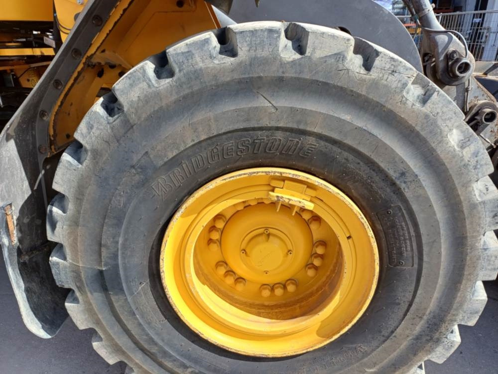 Fadrom me goma Volvo L110H: foto 8