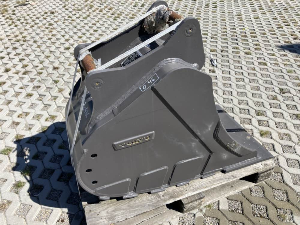 Volvo Tieflöffel mit Messer S50 - Fadromë me shkarkim nga prapa: foto 2 Volvo Tieflöffel mit Messer S50 - Fadromë me shkarkim nga prapa: foto 2