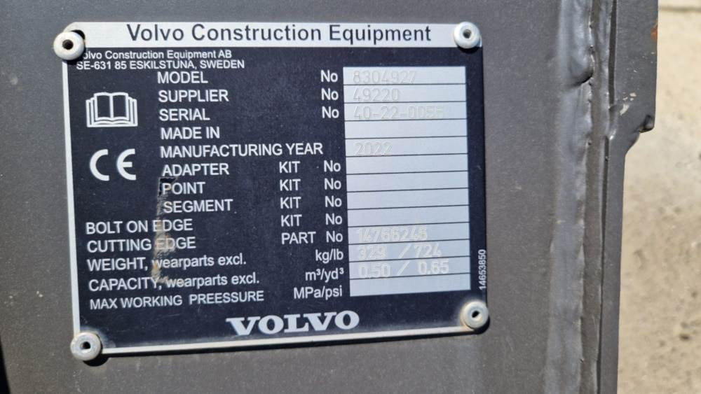 Volvo Tieflöffel mit Messer - Fadromë me shkarkim nga prapa: foto 5 Volvo Tieflöffel mit Messer - Fadromë me shkarkim nga prapa: foto 5