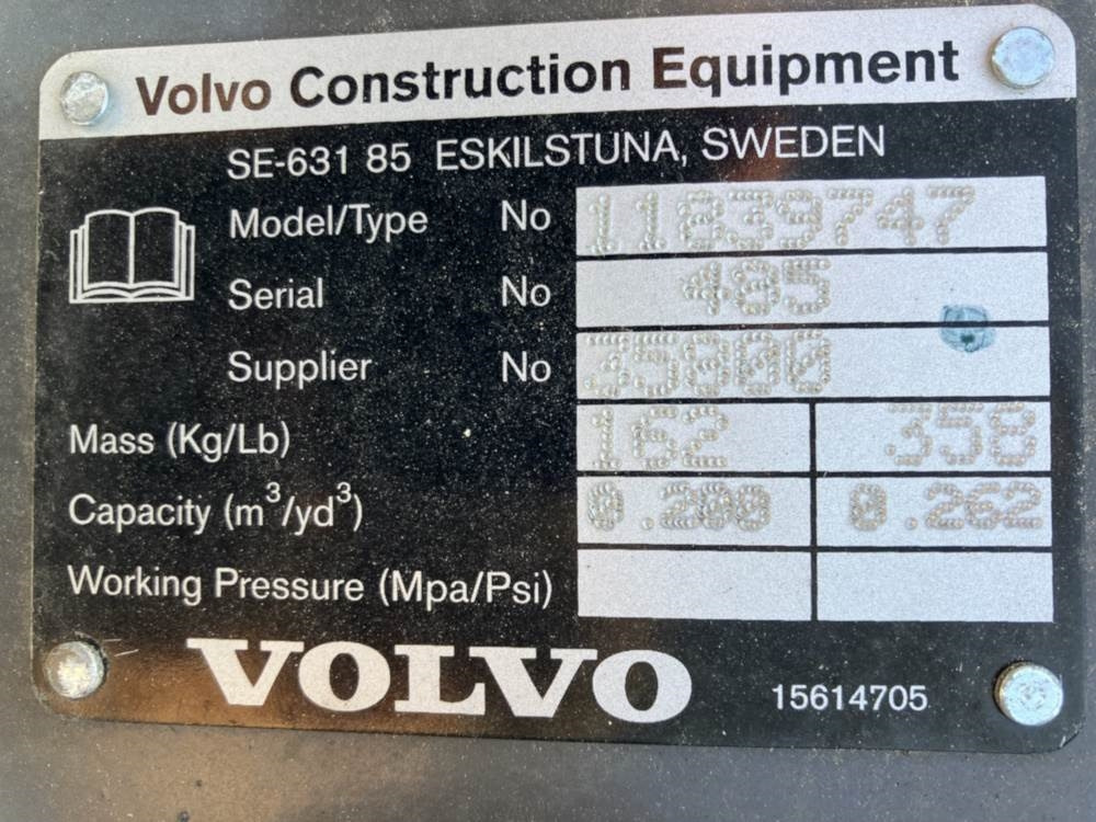 Volvo Tieflöffel mit Zähnen - Festanbau - Fadromë me shkarkim nga prapa: foto 4 Volvo Tieflöffel mit Zähnen - Festanbau - Fadromë me shkarkim nga prapa: foto 4