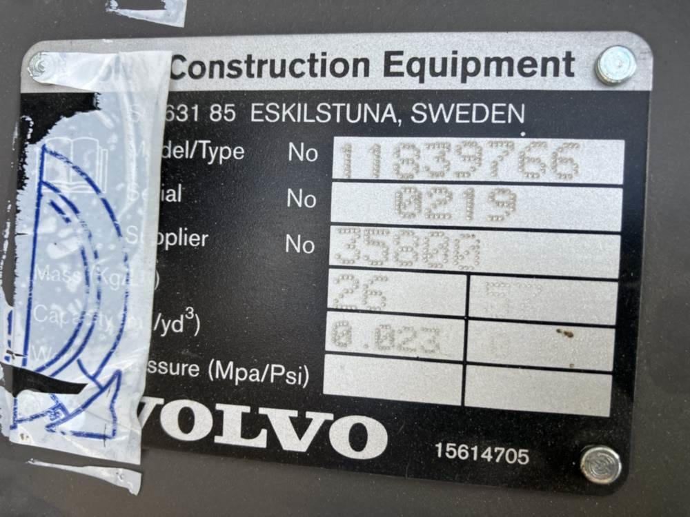 Volvo Tieflöffel mit Zähnen - Festanbau - Fadromë me shkarkim nga prapa: foto 4 Volvo Tieflöffel mit Zähnen - Festanbau - Fadromë me shkarkim nga prapa: foto 4