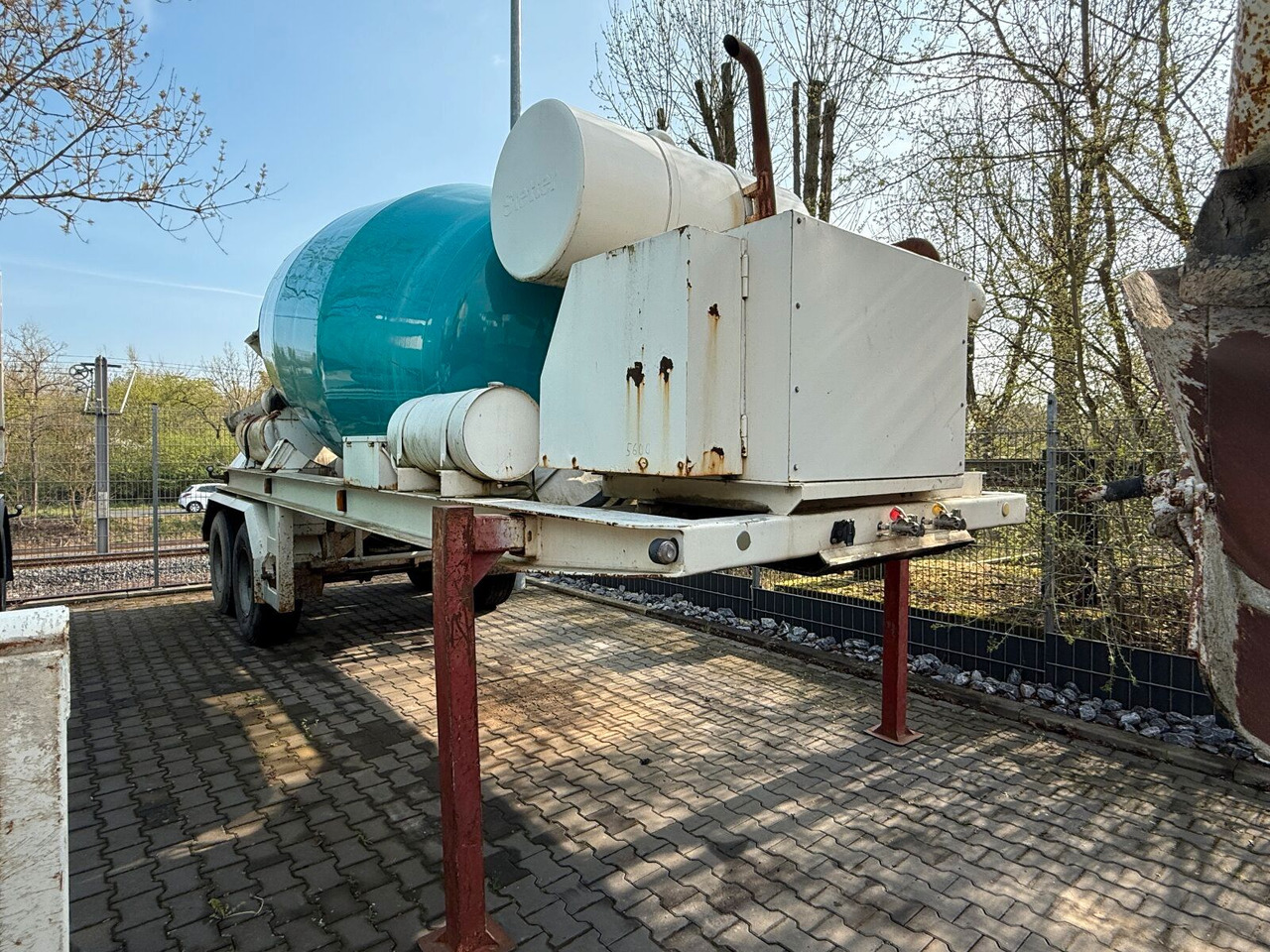 Betonmischer-Auflieger Stetter 10 m³ mit Motor - Autobetoniere: foto 1 Betonmischer-Auflieger Stetter 10 m³ mit Motor - Autobetoniere: foto 1
