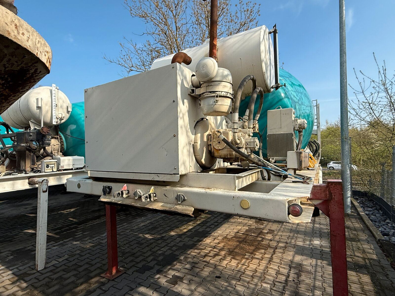 Betonmischer-Auflieger Stetter 10 m³ mit Motor - Autobetoniere: foto 4 Betonmischer-Auflieger Stetter 10 m³ mit Motor - Autobetoniere: foto 4