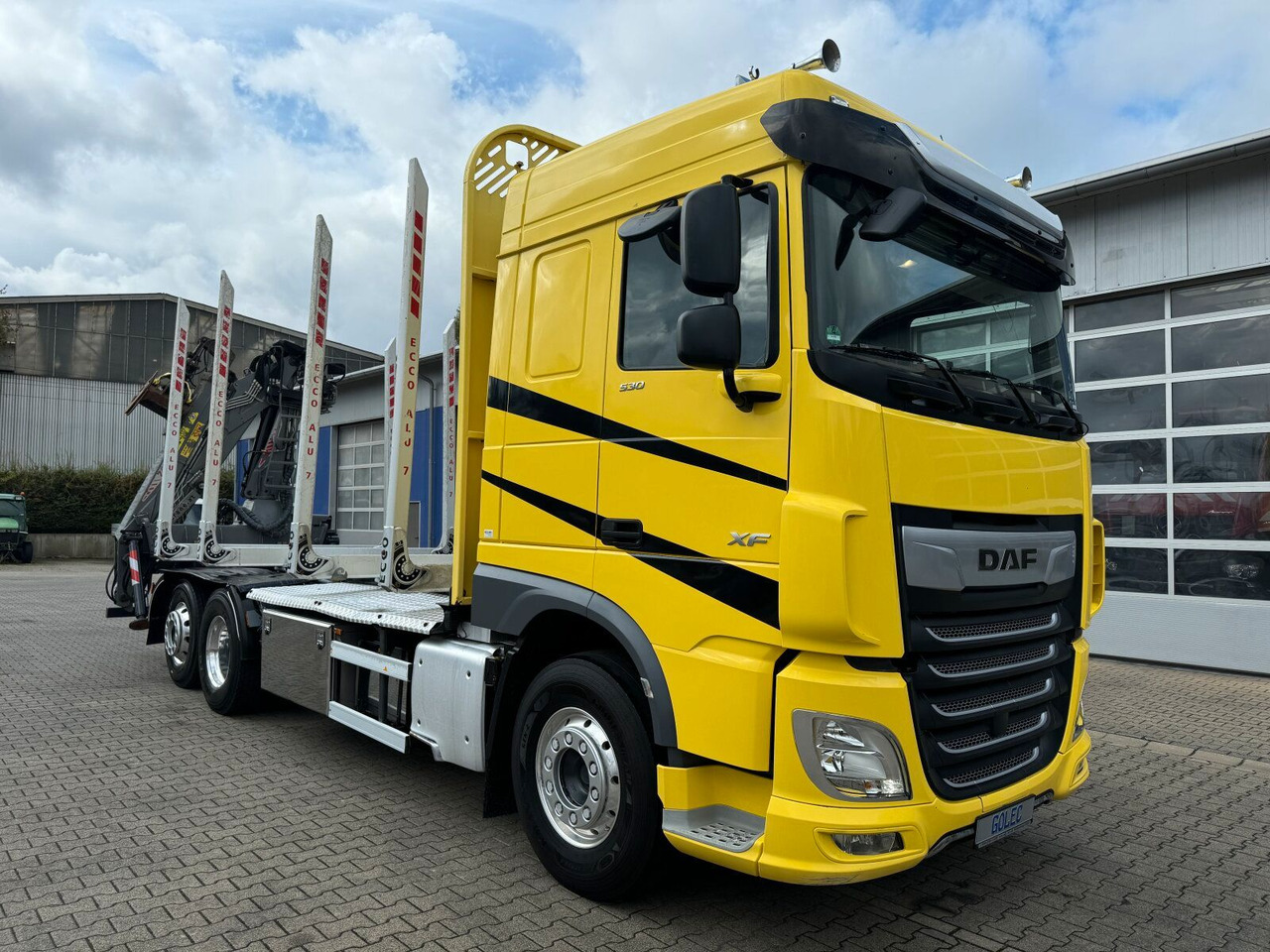 DAF XF 530 6x2 Holztransport Kran PENZ 15Z9.50 *Anh. - Kamion për transport druri, Kamion me vinç: foto 1 DAF XF 530 6x2 Holztransport Kran PENZ 15Z9.50 *Anh. - Kamion për transport druri, Kamion me vinç: foto 1