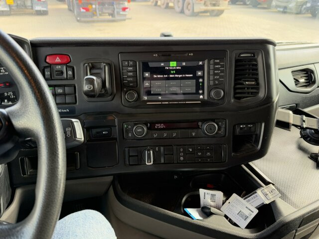 Scania G450 4x2 Euro 6 SZM Kipphydraulik Blatt/ Luft - Gjysmë-kamion: foto 3 Scania G450 4x2 Euro 6 SZM Kipphydraulik Blatt/ Luft - Gjysmë-kamion: foto 3