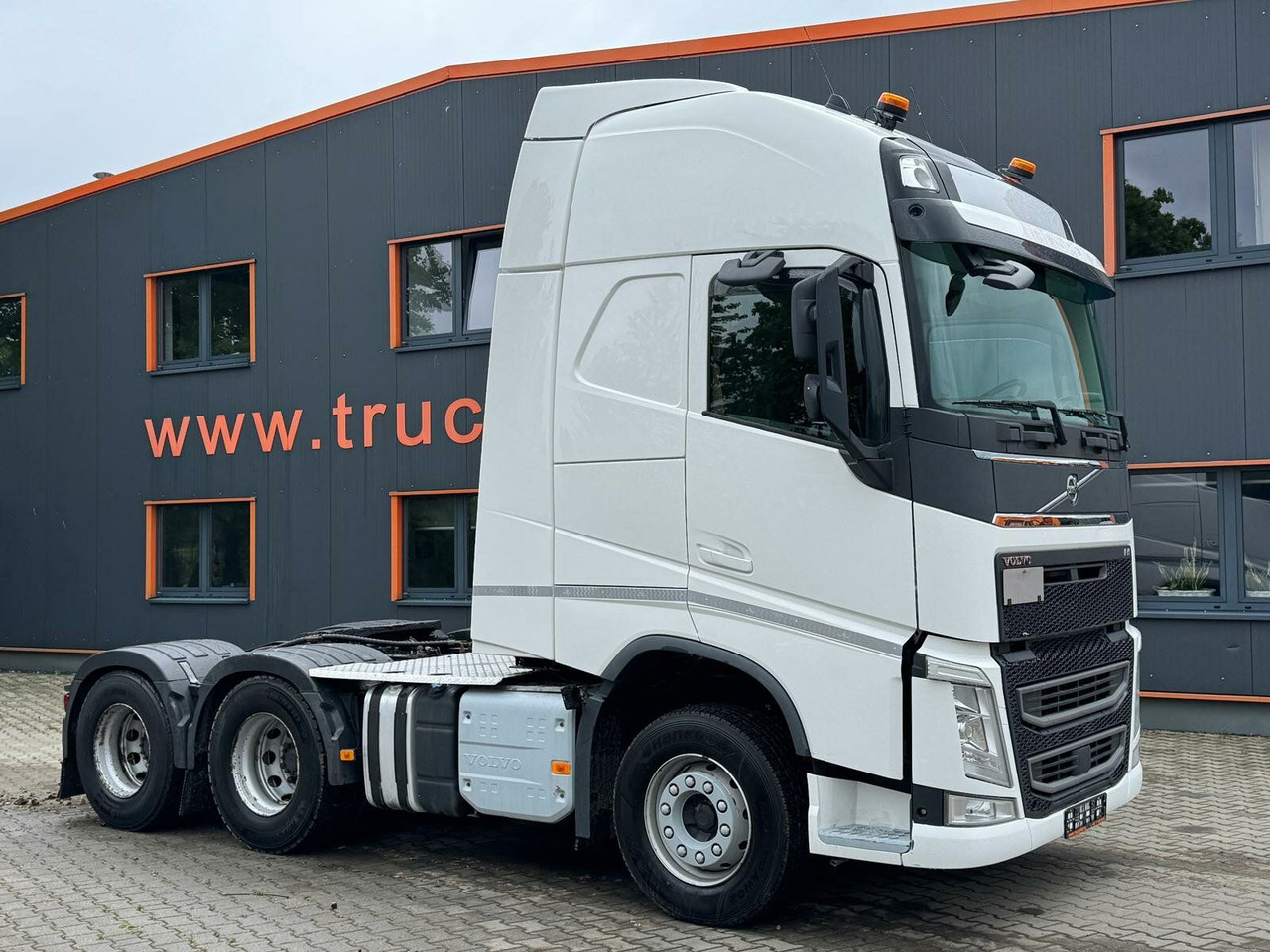 Volvo FH 540 6x4 EURO6 SZM - Gjysmë-kamion: foto 1 Volvo FH 540 6x4 EURO6 SZM - Gjysmë-kamion: foto 1