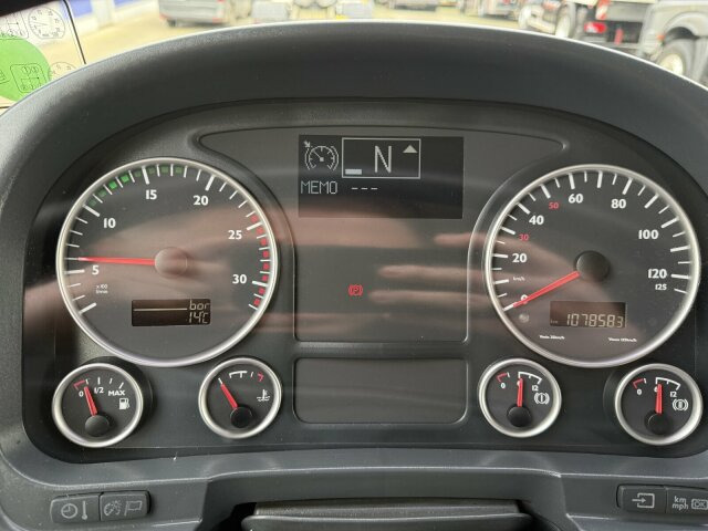 MAN TGA 18.360 4x2 HD-Kanalreiniger ASSMANN 6500 L - Kamion me vakuum: foto 2 MAN TGA 18.360 4x2 HD-Kanalreiniger ASSMANN 6500 L - Kamion me vakuum: foto 2