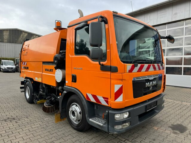 MAN TGL 12.220 4x2 BL Kehrmaschine Viajet 5RHS - Makinë fshirëse për rrugët: foto 1 MAN TGL 12.220 4x2 BL Kehrmaschine Viajet 5RHS - Makinë fshirëse për rrugët: foto 1