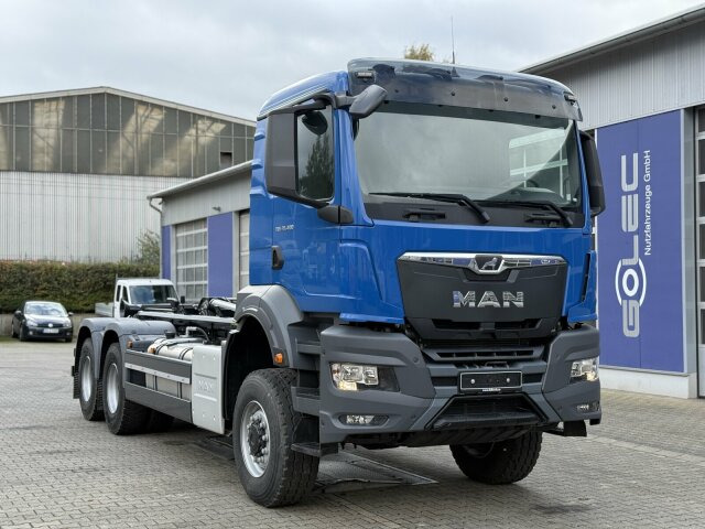 MAN TGS 26.400 6x6 Abrollkipper HIAB Optima 20S - Kamion vetëngarkues: foto 1 MAN TGS 26.400 6x6 Abrollkipper HIAB Optima 20S - Kamion vetëngarkues: foto 1