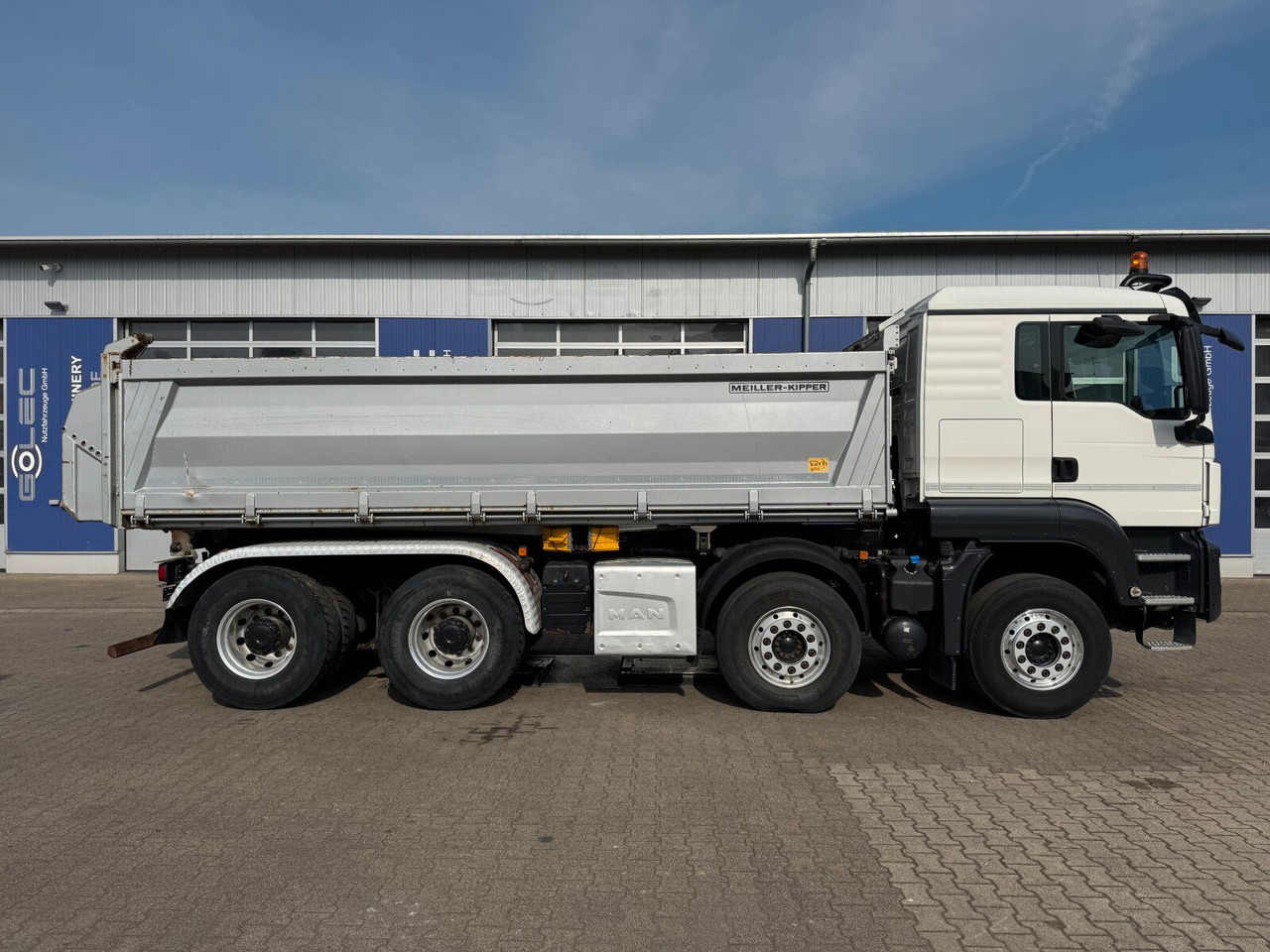 MAN TGS 35.460 8x4 BL Kipper Meiller Bordmatik - Kamion vetëshkarkues: foto 5 MAN TGS 35.460 8x4 BL Kipper Meiller Bordmatik - Kamion vetëshkarkues: foto 5