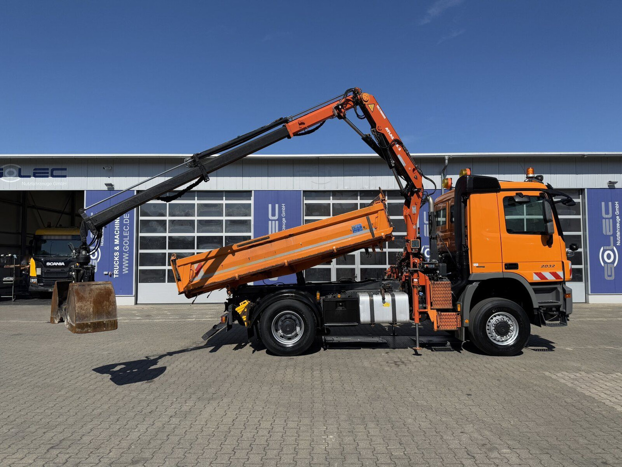 Mercedes-Benz ACTROS 2044 4x4 Kipper Kran ATLAS 65.2 A2L - Kamion me vinç: foto 4 Mercedes-Benz ACTROS 2044 4x4 Kipper Kran ATLAS 65.2 A2L - Kamion me vinç: foto 4