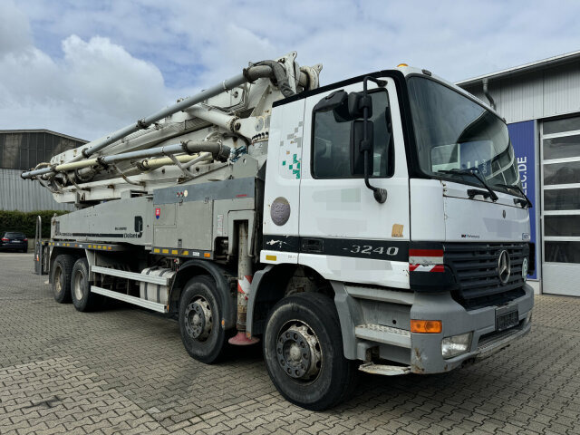 Mercedes-Benz ACTROS 3240 8x4 Betonpumpe PUTZMEISTER BSF 42 M - Pompë betoni: foto 1 Mercedes-Benz ACTROS 3240 8x4 Betonpumpe PUTZMEISTER BSF 42 M - Pompë betoni: foto 1