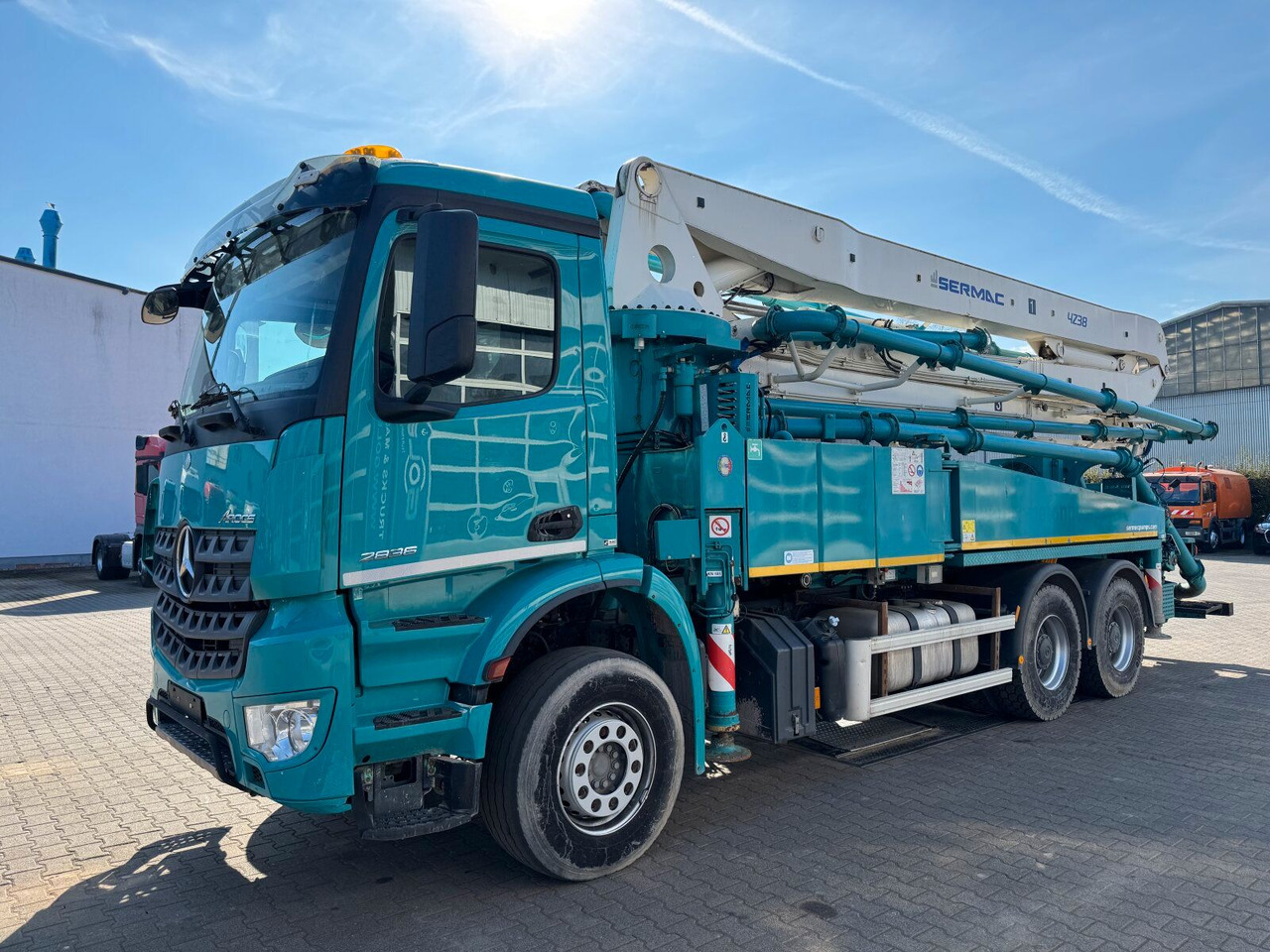 Mercedes-Benz AROCS 2836 6x4 Euro 6 Betonpumpe SERMAC 4Z38 - Pompë betoni: foto 2 Mercedes-Benz AROCS 2836 6x4 Euro 6 Betonpumpe SERMAC 4Z38 - Pompë betoni: foto 2