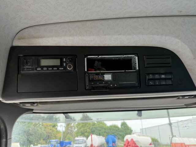 Mercedes-Benz AROCS 4145 8x8 Meiller Muldenkipper - Kamion vetëshkarkues: foto 5 Mercedes-Benz AROCS 4145 8x8 Meiller Muldenkipper - Kamion vetëshkarkues: foto 5