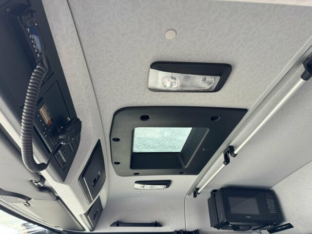 Mercedes-Benz Arocs 3253 8x4 Abrollkipper Kran Palfinger 37002 - Kamion vetëngarkues, Kamion me vinç: foto 5 Mercedes-Benz Arocs 3253 8x4 Abrollkipper Kran Palfinger 37002 - Kamion vetëngarkues, Kamion me vinç: foto 5