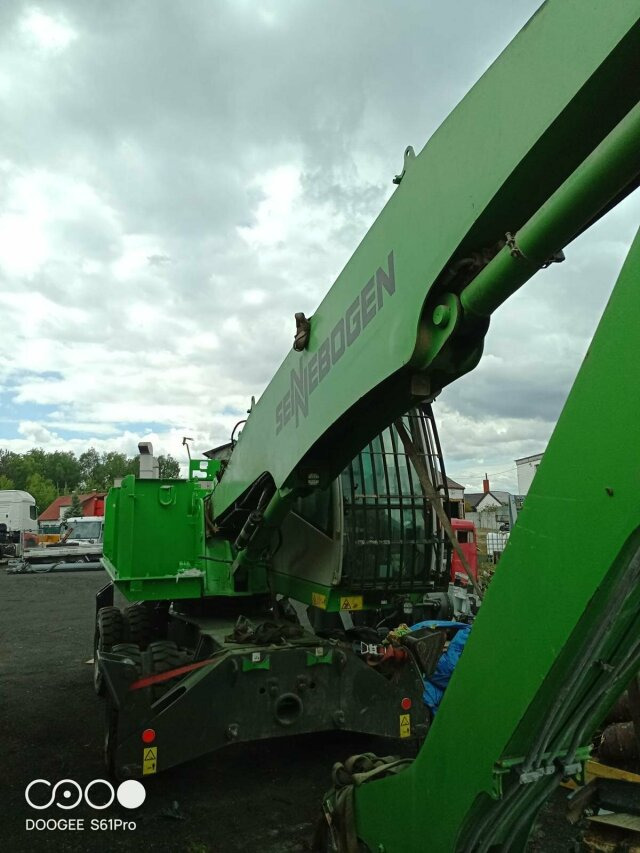 Sennebogen 818-E Umschlagbagger - 83 Ton - mit Greifer - Ekskavator me goma: foto 4 Sennebogen 818-E Umschlagbagger - 83 Ton - mit Greifer - Ekskavator me goma: foto 4