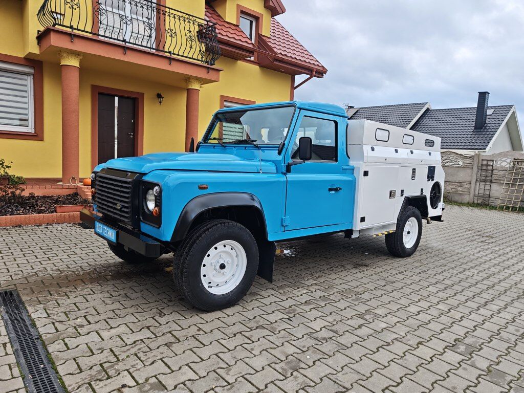 Land Rover Defender 130 RIVARD Premium - Kamion me vakuum: foto 2 Land Rover Defender 130 RIVARD Premium - Kamion me vakuum: foto 2
