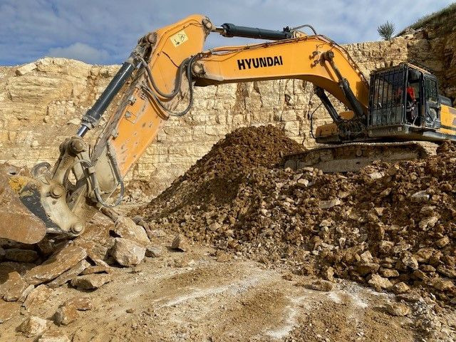 Hyundai HX 480 - Ekskavator me zinxhirë: foto 1 Hyundai HX 480 - Ekskavator me zinxhirë: foto 1