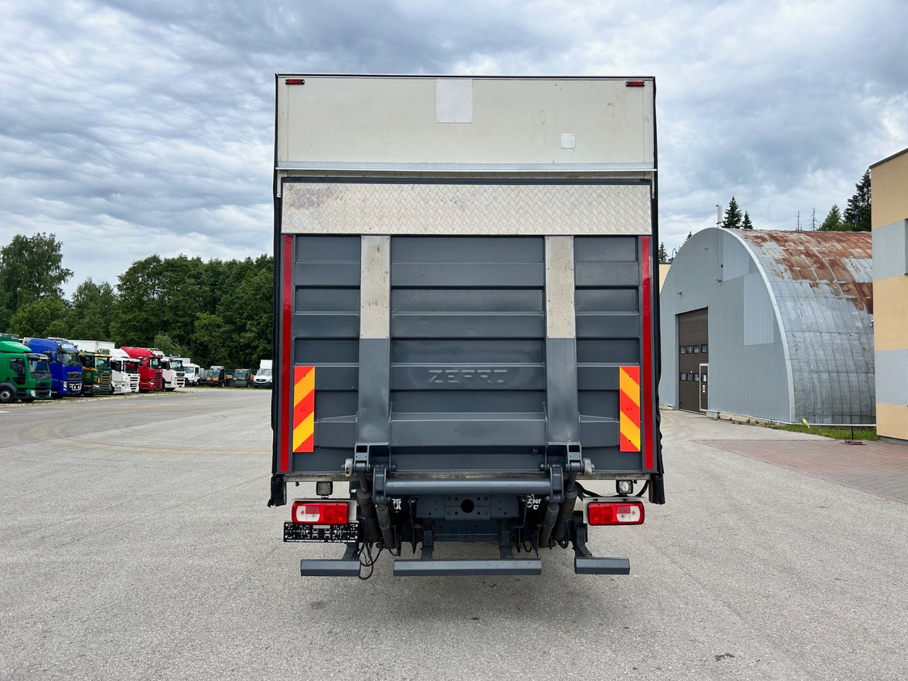 DAF XF510 - Kamion frigorifer: foto 5 DAF XF510 - Kamion frigorifer: foto 5