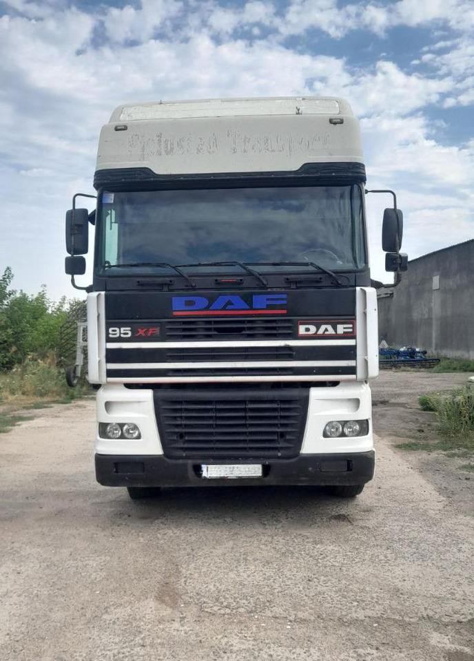 DAF 95XF430 - Gjysmë-kamion: foto 2 DAF 95XF430 - Gjysmë-kamion: foto 2