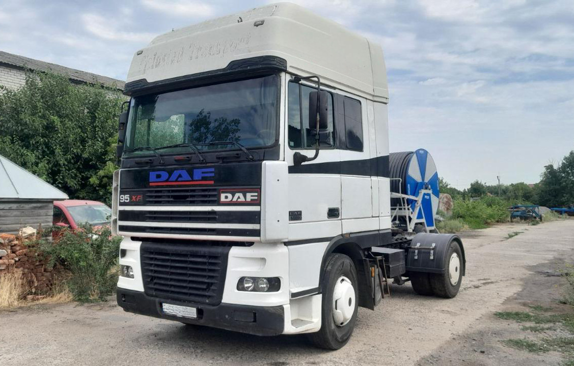 DAF 95XF430 - Gjysmë-kamion: foto 3 DAF 95XF430 - Gjysmë-kamion: foto 3