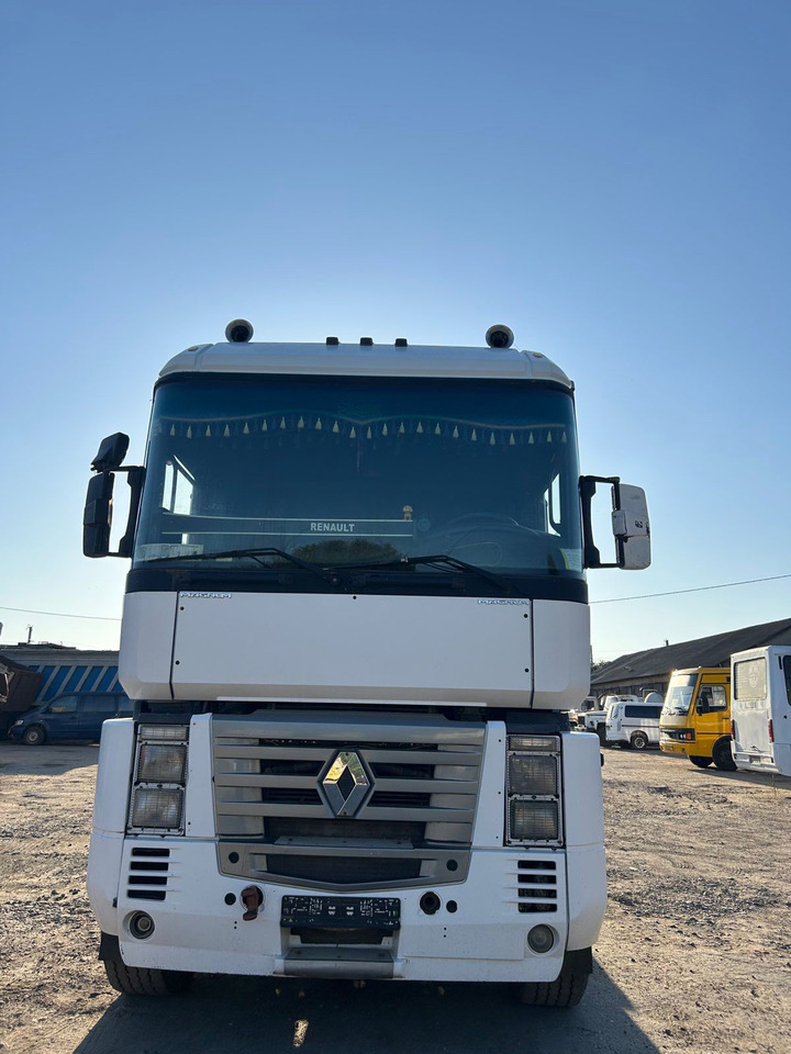 RENAULT Magnum 390 - Gjysmë-kamion: foto 2 RENAULT Magnum 390 - Gjysmë-kamion: foto 2