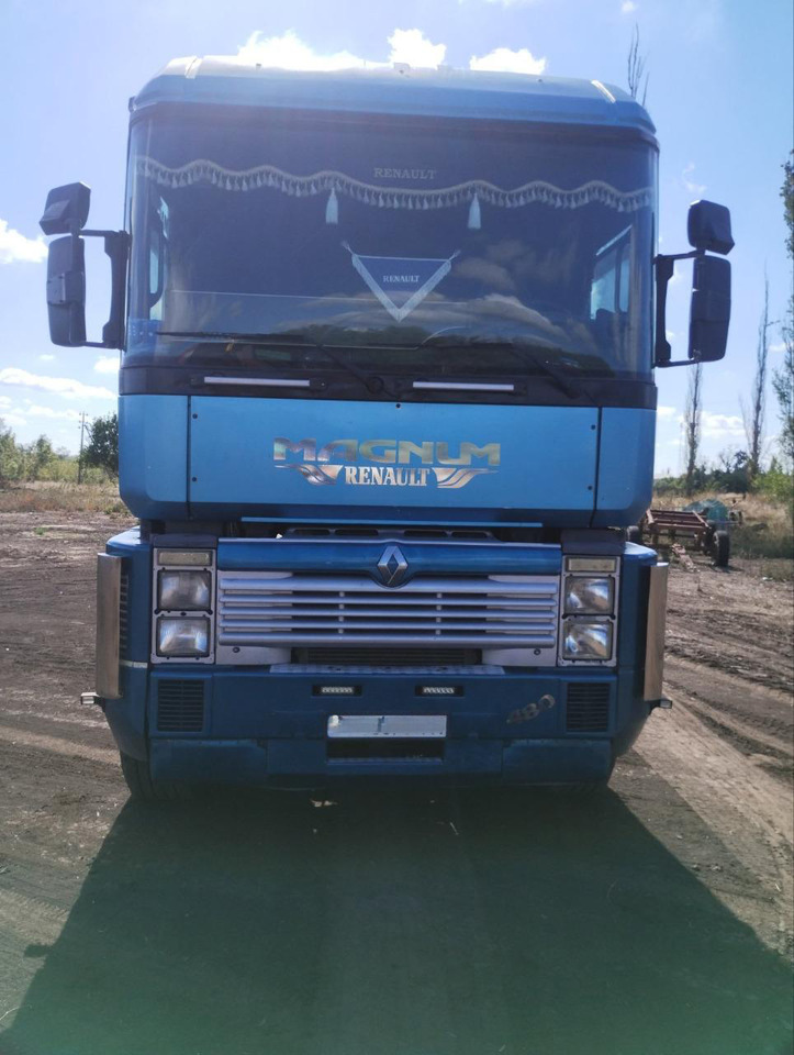 RENAULT Magnum 480 - Gjysmë-kamion: foto 3 RENAULT Magnum 480 - Gjysmë-kamion: foto 3