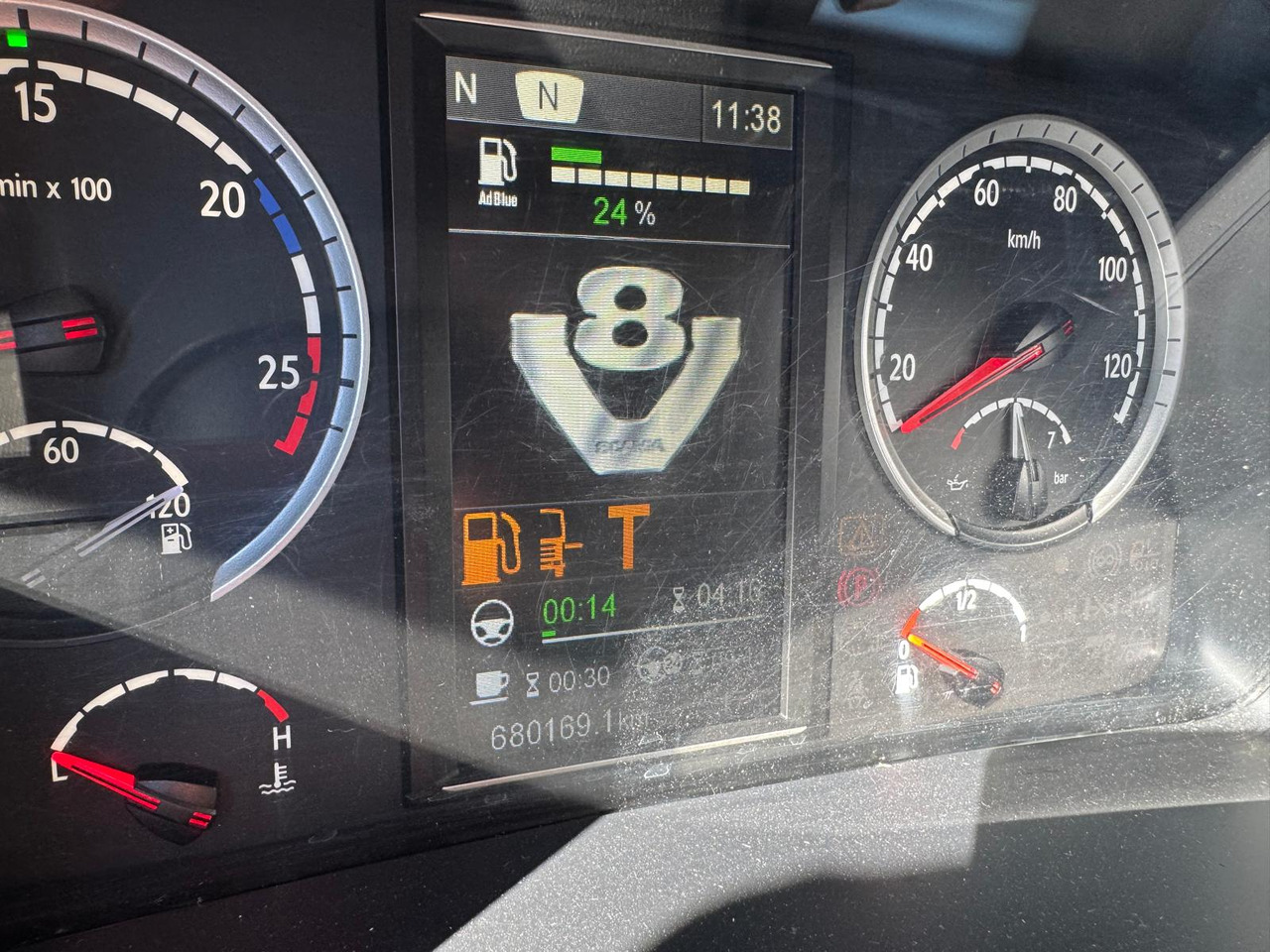 Gjysmë-kamion SCANIA R520: foto 19