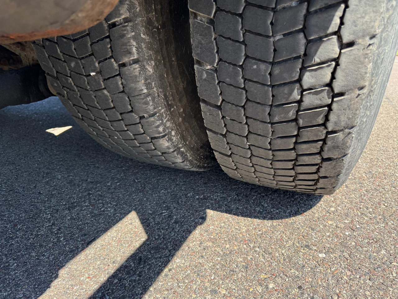 Kamion vetëngarkues, Kamion me vinç IVECO STRALIS 560: foto 25